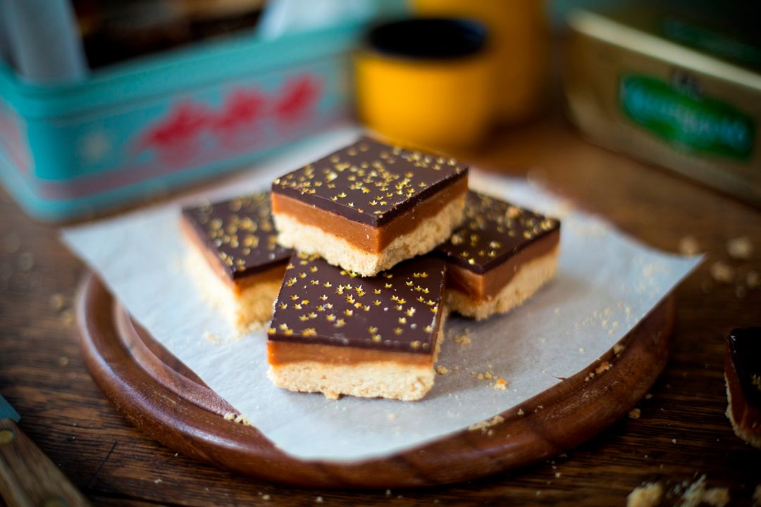Salty caramel squares