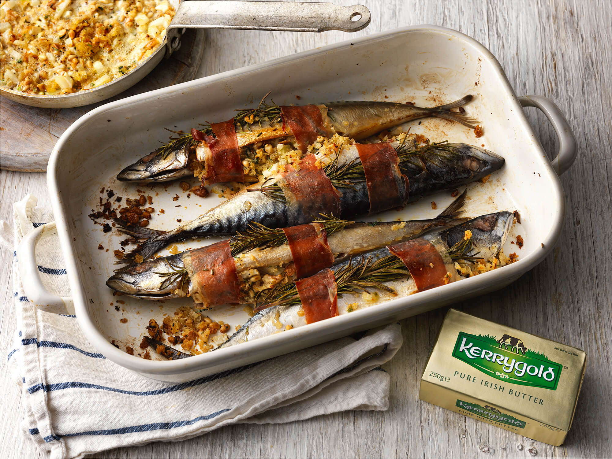 Caballa al horno con pancetta