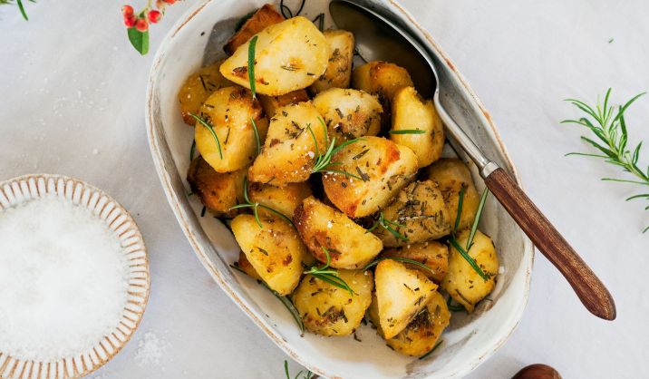 POMMES DE TERRE RÔTIES AU ROMARIN