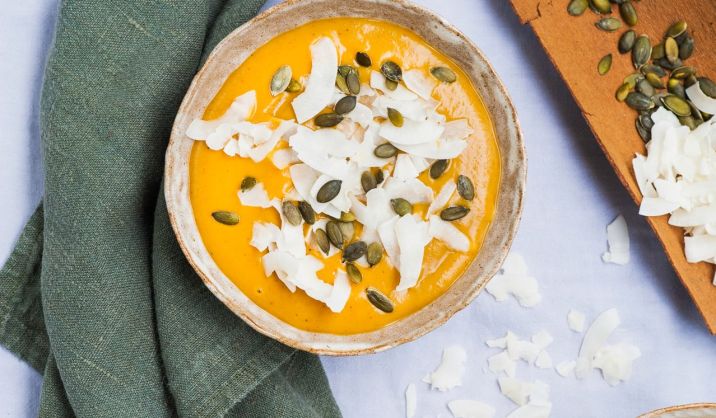 SOUPE DE COURGE À LA NOIX DE COCO