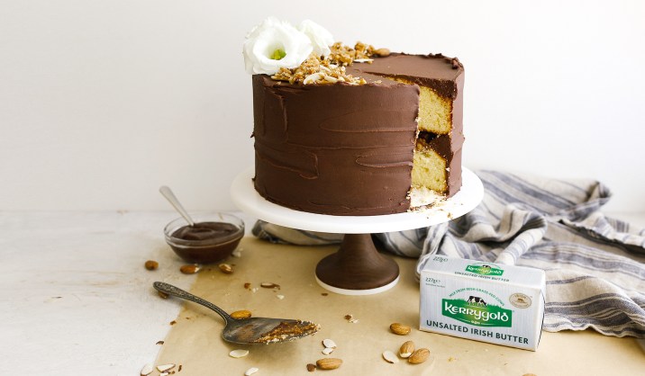 Almond Roca Cake