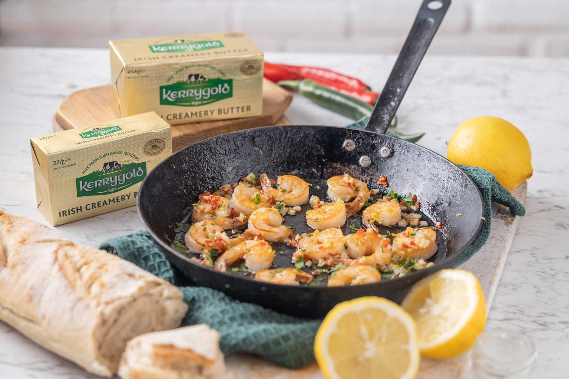 PRAWNS IN BUTTER WITH GARLIC, CHILLI AND PARSLEY Recipe