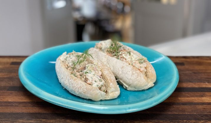 THE ULTIMATE SEAFOOD ROLL