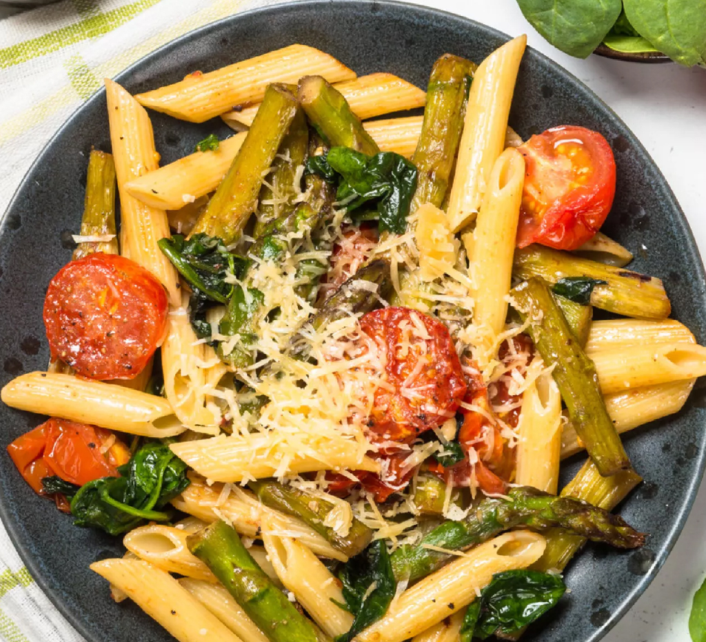 Pasta Salad with Spinach & Tomato