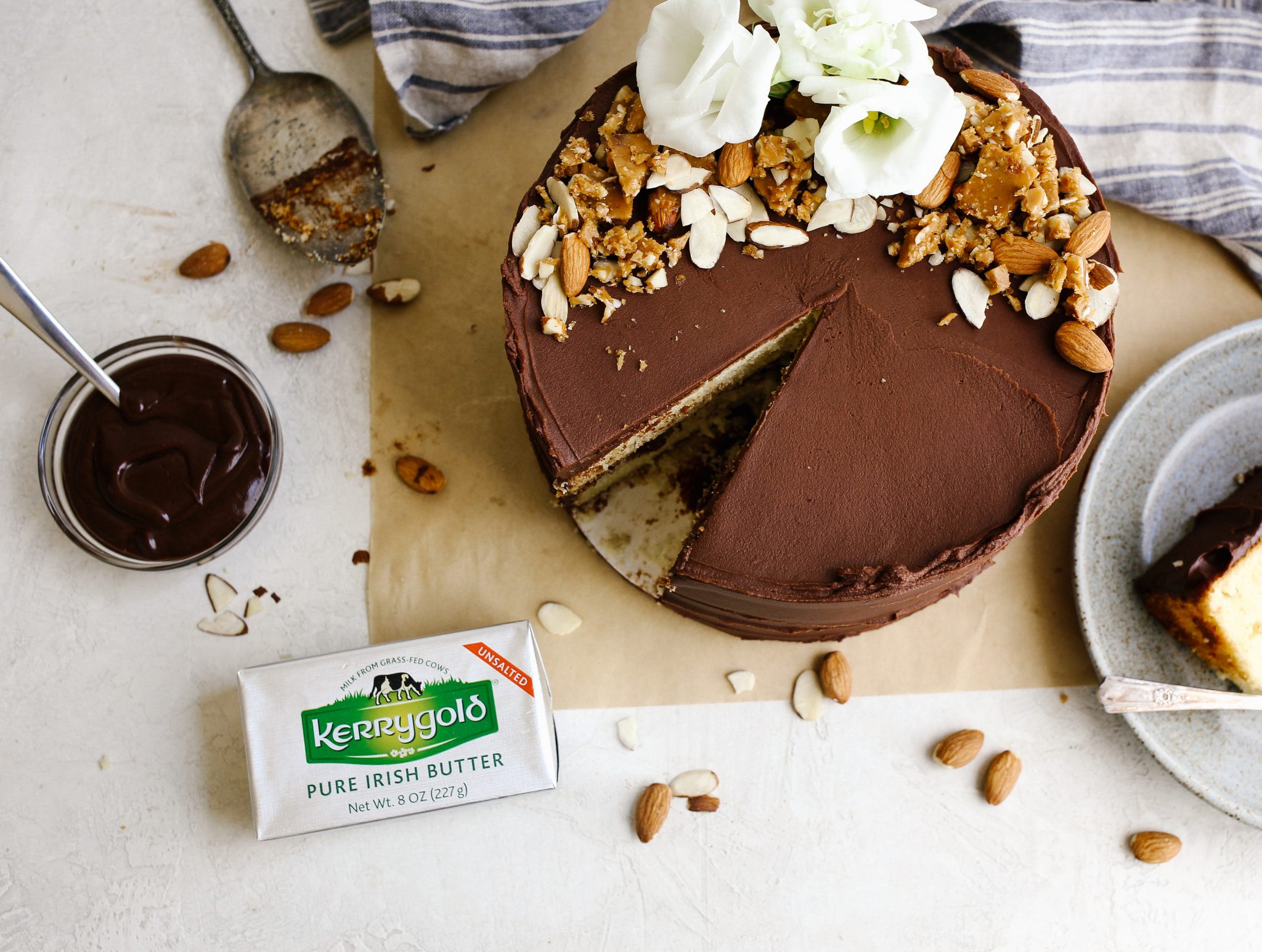 Torta al caramello di mandorle