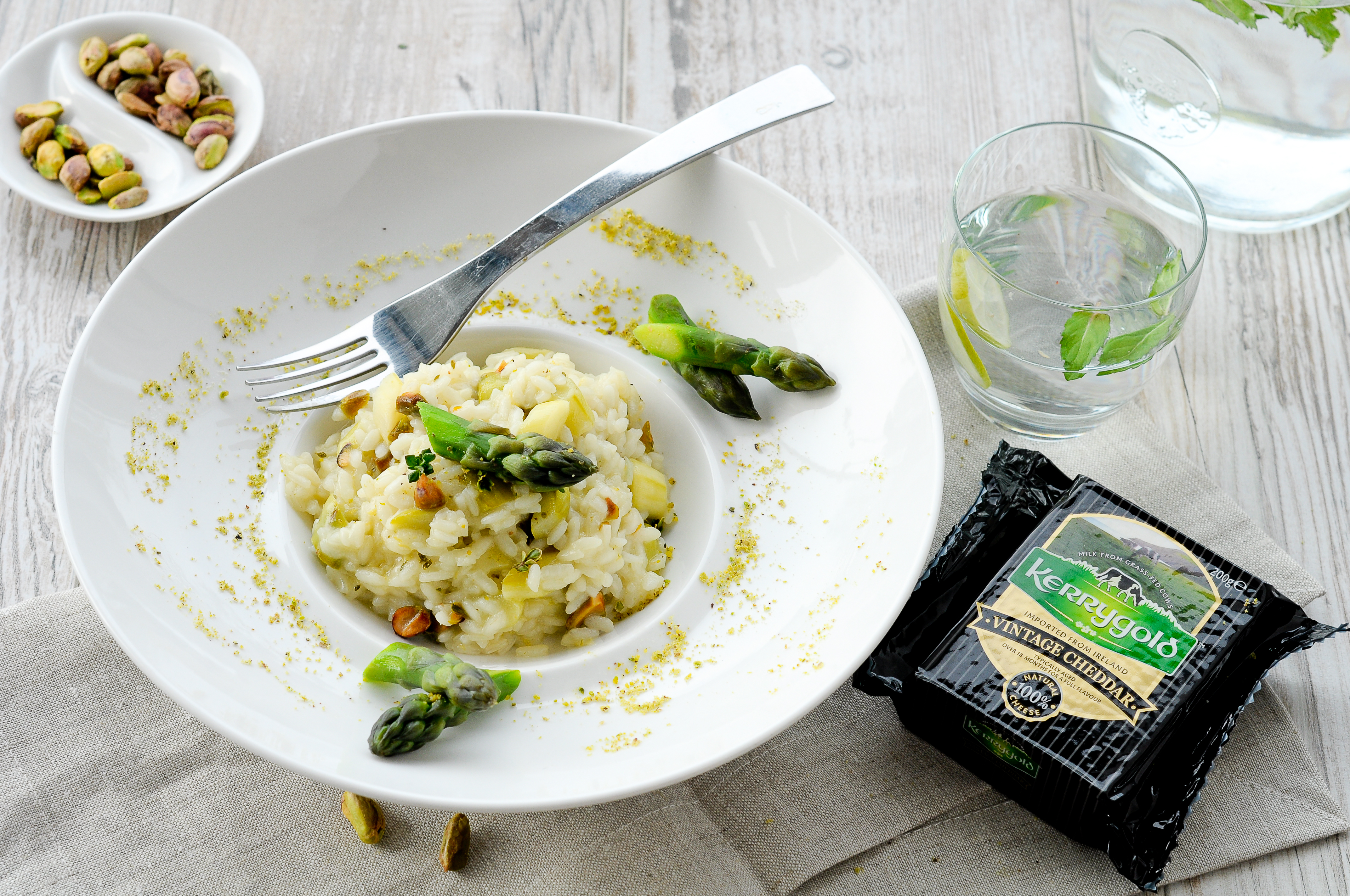RISOTTO SZPARAGOWO-PISTACJOWE