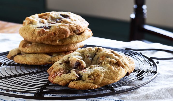This recipe makes 8 tasty, oozy cookies 