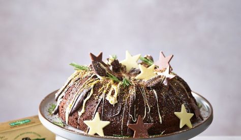 This is simple, but beautiful addition to your Christmas table. A bundt cake is a rich and moist cake. You will need a special bundt tin for this recipe, but you can of course use a standard tin if you wish.